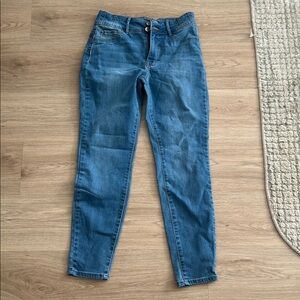 Stylish Blue Skinny Jeans for Women